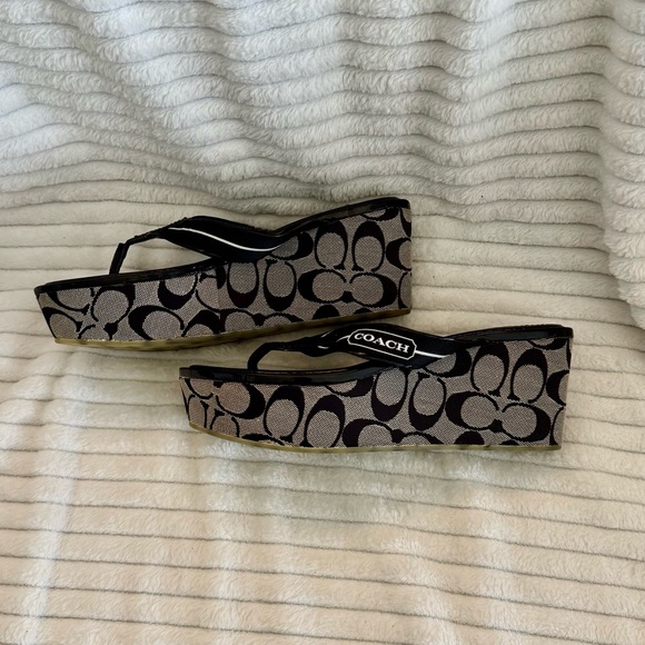 Coach Nella signature monogram wedge sandals - Picture 3 of 4